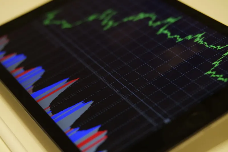 Why American Bettors Keep Getting Burned by Variance — And What Asian Sportsbooks Teach Instead